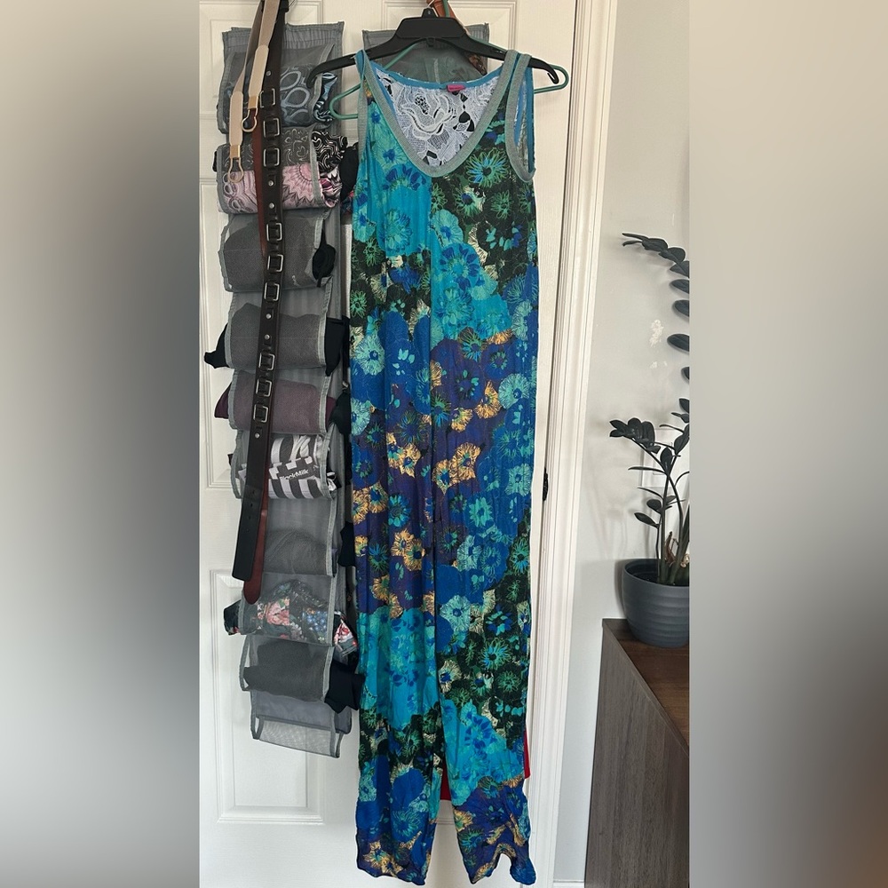 Save the queen jumpsuit Size S